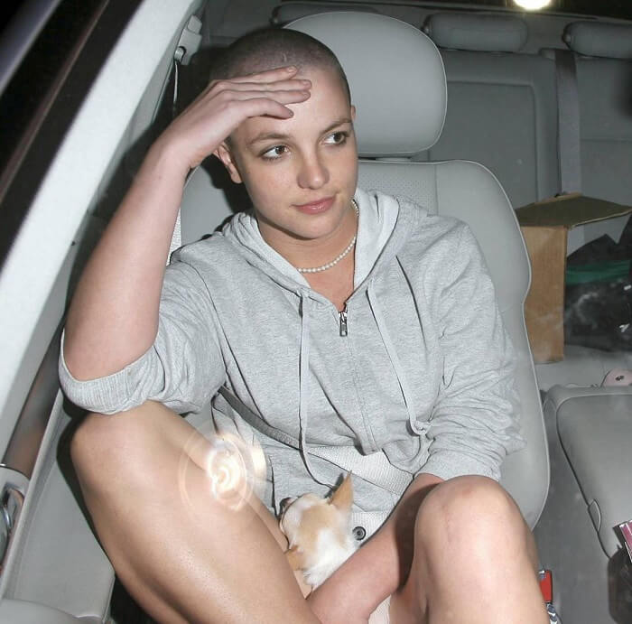 Britney Spears shaved her head in 2007