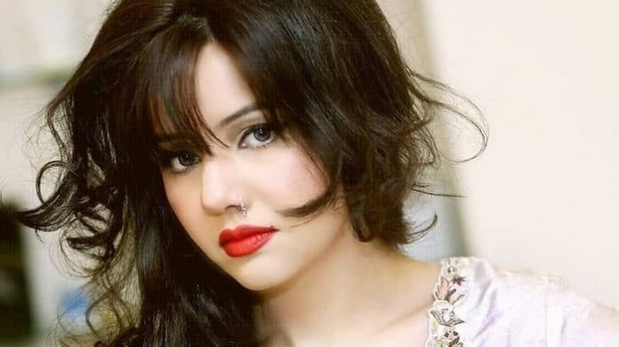 Rabi Pirzada Decides to Leave Pakistan and Appreciated Adnan Sami for his Decision