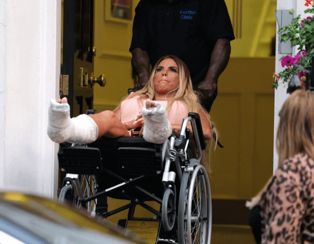 Katie Price broken feet